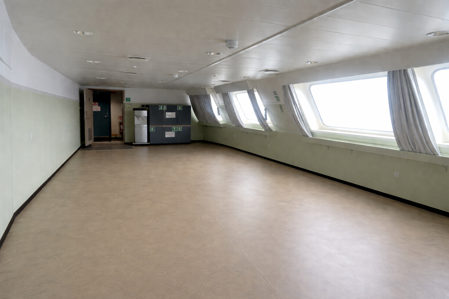 파노라마 이코노미 [ ￦ 32,300 ]